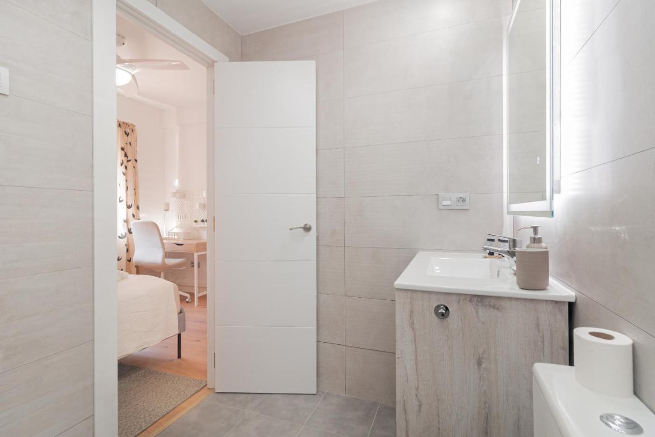 C24 Fantastic 4 Bedroom With Terrace มาลากา ภายนอก รูปภาพ