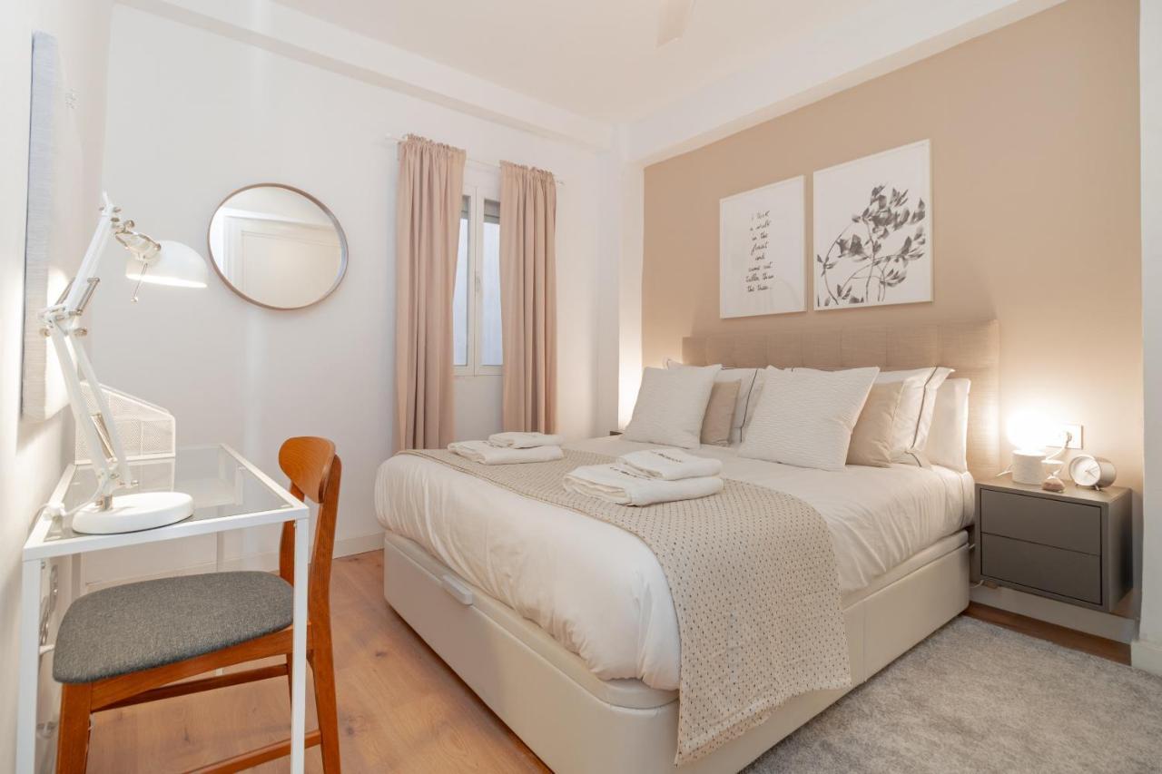 C24 Fantastic 4 Bedroom With Terrace มาลากา ภายนอก รูปภาพ